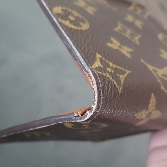Louis Vuitton Monogram Marco Bifold Wallet - Picture 5 of 17
